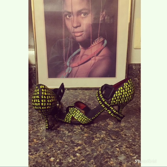 ER Designs hand painted heel. Name: Caution - Picture 2 of 2